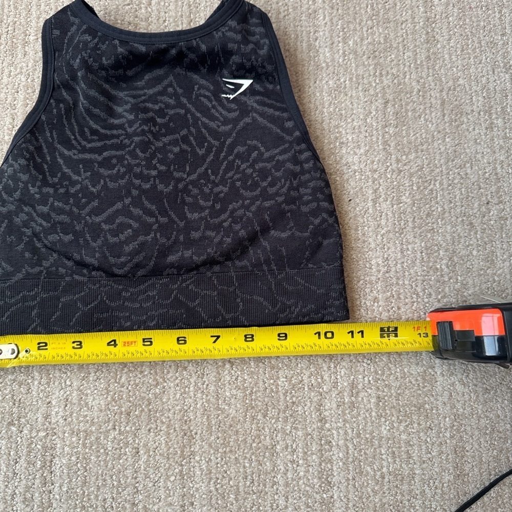 Gymshark Woman's Size XS Black Medium Support Adapt Animal Seamless Sports Bra - Picture 3 of 9